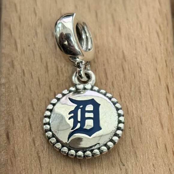Pandora Detroit Tigers Dangle Charm, S925 Silver Bracelets - Picture 1 of 4